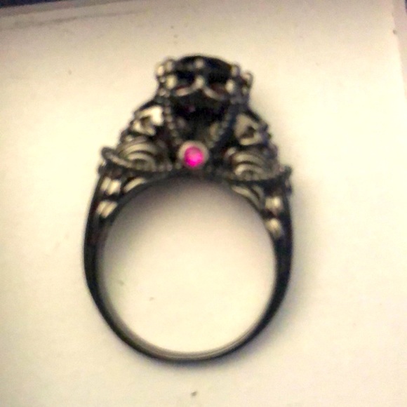 NWOT- CHARLINLIOL: Women’s Punk Style Skull Ring- Size 7. NEW, NEVER WORN. - Picture 4 of 5